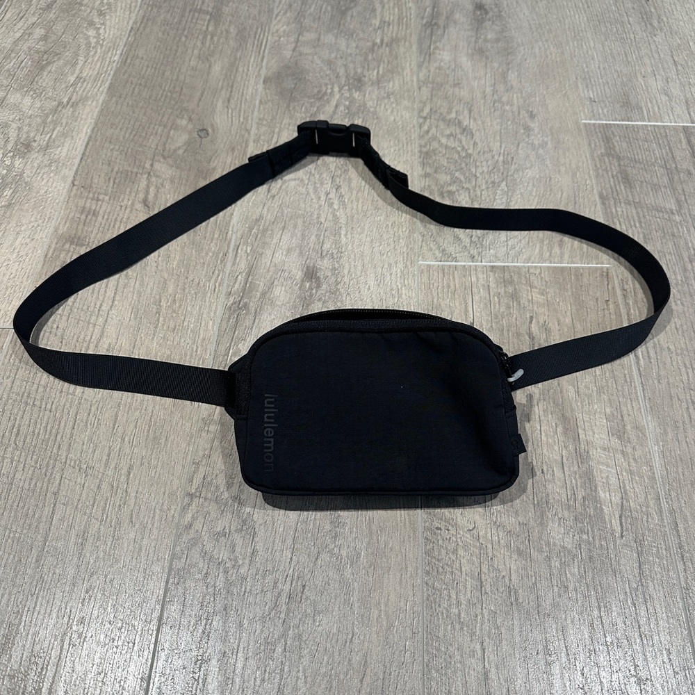 Lululemon Fannypack